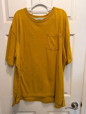 Duluth Trading Co Mustard Yellow Short Sleeve Pocket Tee